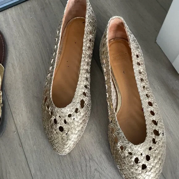 Sezane Gold Woven Pointed-Toe Flats - Picture 1 of 1